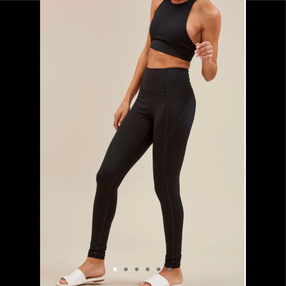 Girlfriend collective - sz med- leggings-like new!